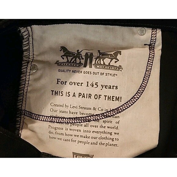 Levis 511 Men's Black Shorts 42 Dark Cut Off Bermuda - Picture 6 of 10